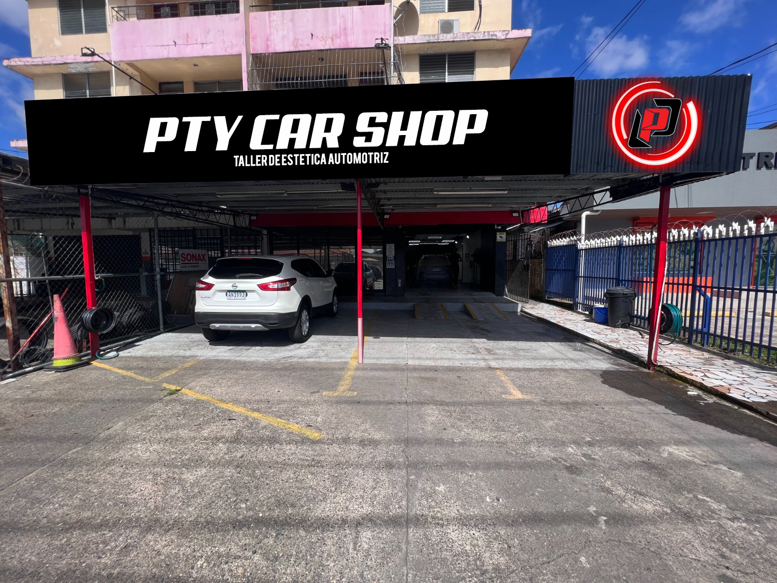 Contáctanos